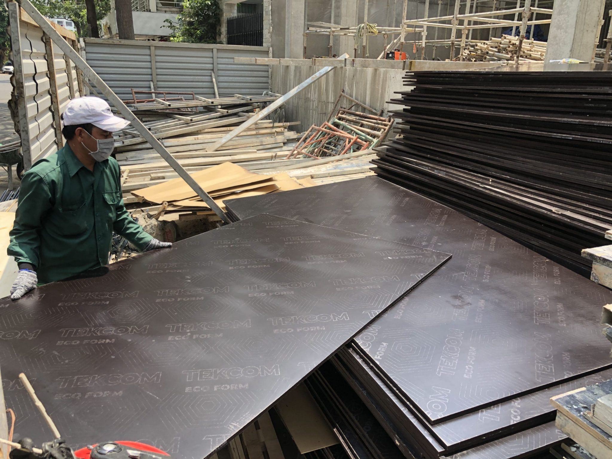 Giá thu mua ván phủ phim cũ tại Quảng Ngãi
